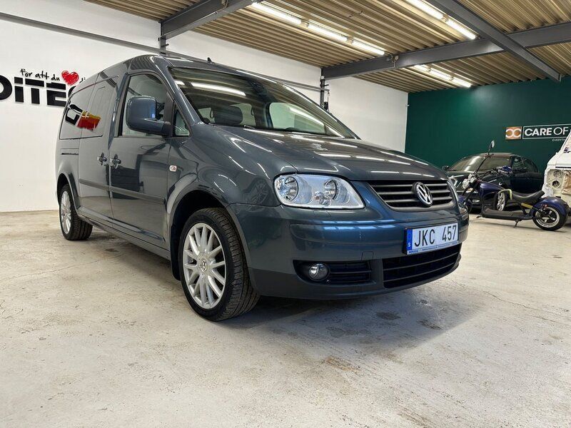 Mörkgrå (grå) Begagnad 2010 VW Caddy Maxi Minibuss | 174 500 kr - Bild 1/4