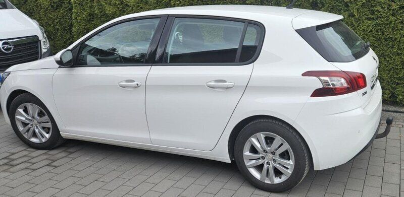 Vit Begagnad 2016 Peugeot 308 Active Halvkombi | 82 000 kr (Superpris) - Bild 1/4