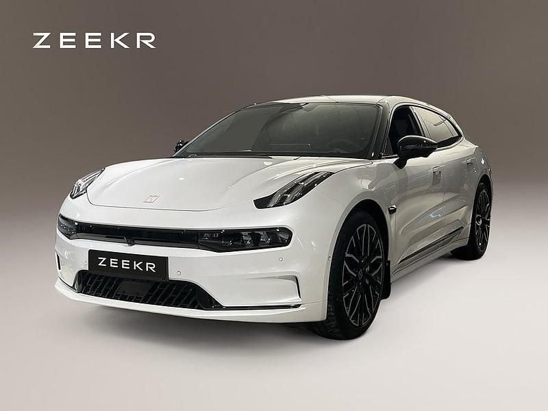 Vit Begagnad 2023 Zeekr 001 Halvkombi | 689 900 kr (Marknadspris) - Bild 1/4