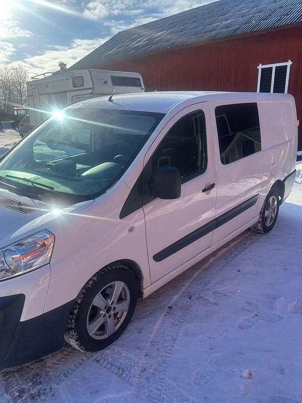 Begagnad Fiat Scudo 128 HK (94 kW) 2013