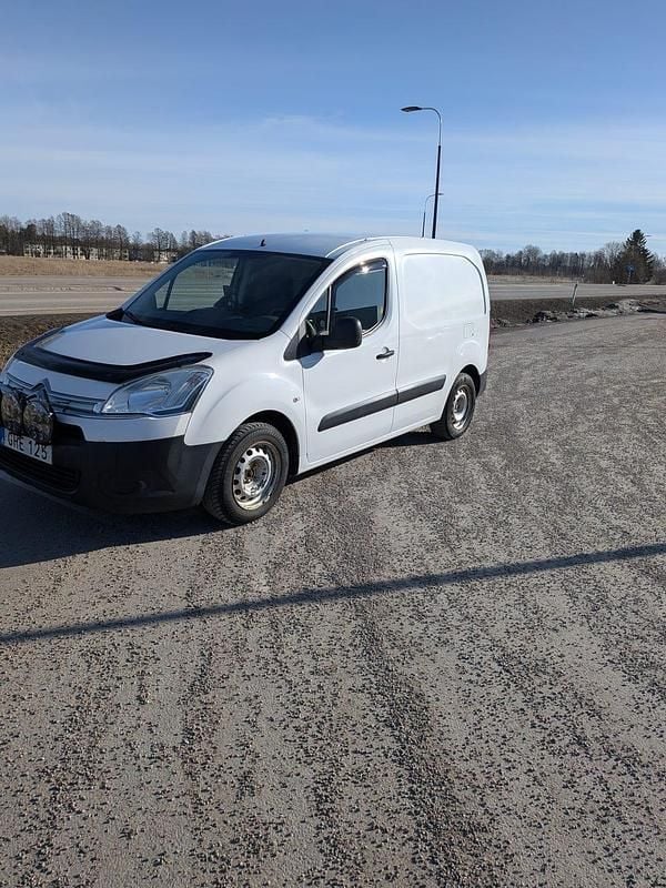 Begagnad Citroën Berlingo 90 HK (66 kW) 2014 Minibuss