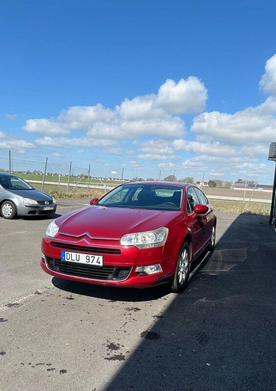 Röd Begagnad 2009 Citroën C5 Sedan | 44 999 kr (Bra pris) - Bild 1/4