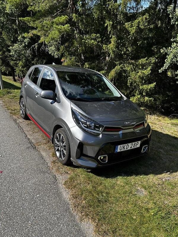 Grå Begagnad 2021 Kia Picanto GT-Line Halvkombi | 150 000 kr (Marknadspris) - Bild 1/4