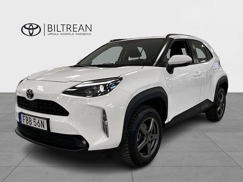 Begagnad Toyota Yaris 2024 Vit Halvkombi