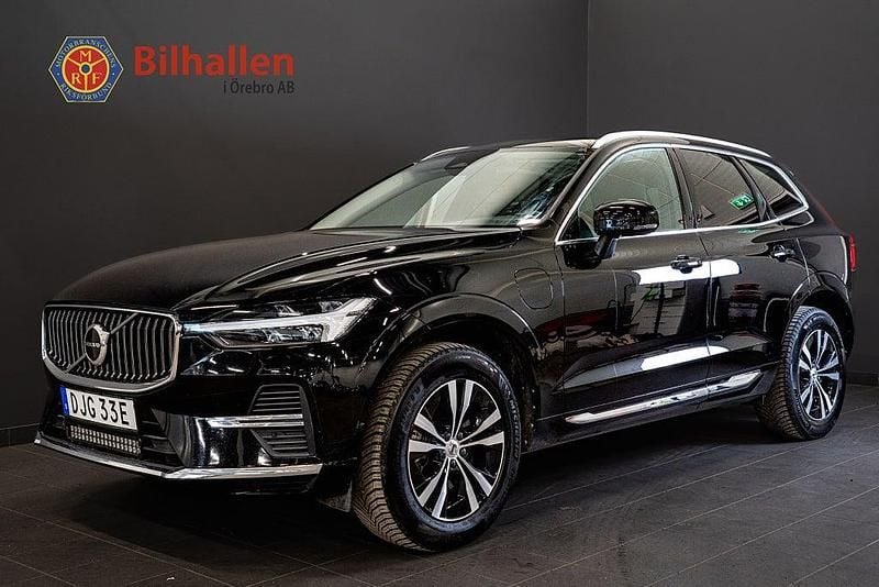 Svart Begagnad 2022 Volvo XC60 Core SUV | 429 000 kr (Marknadspris) - Bild 1/4