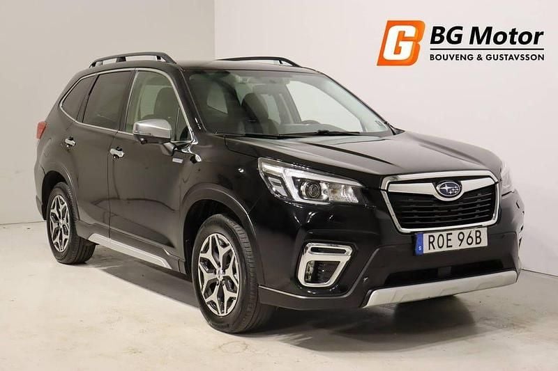 Svart Begagnad 2019 Subaru Forester SUV | 189 800 kr (Marknadspris) - Bild 1/3