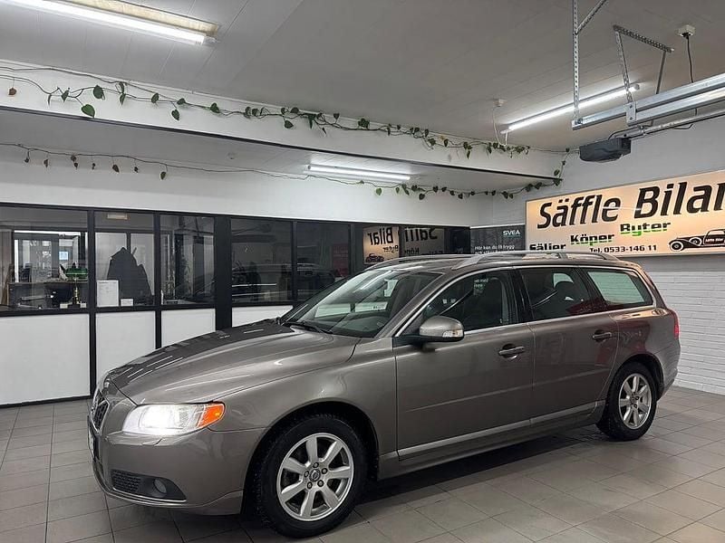 Grå Begagnad 2010 Volvo V70 Summum Kombi | 69 900 kr (Superpris) - Bild 1/4