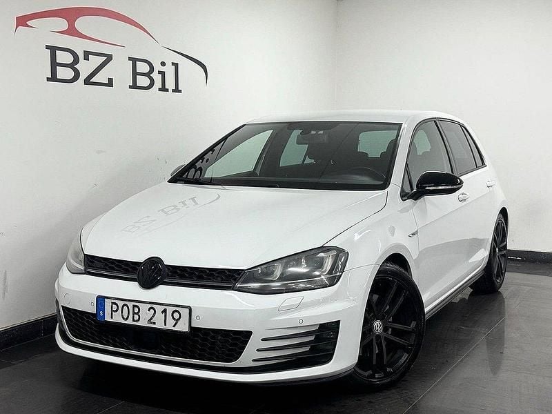 Vit Begagnad 2014 VW Golf VII GTD Halvkombi | 139 900 kr (Lite dyr) - Bild 1/4