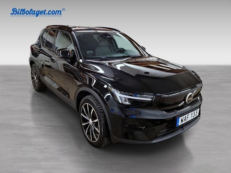 Begagnad Volvo XC40 Core 175 kW (238 HK) 2023 Svart SUV