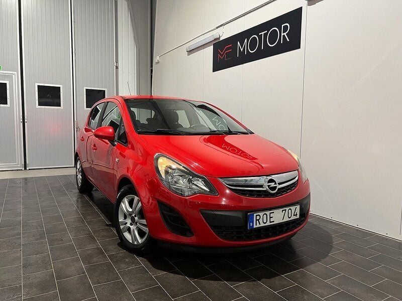 Begagnad Opel Corsa 96 HK (70 kW) 2013 Röd Halvkombi
