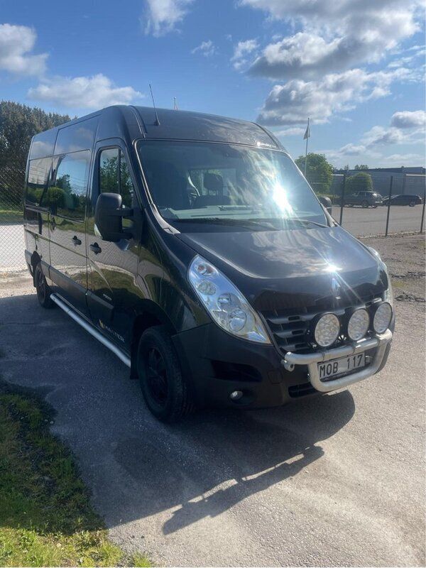 Svart Begagnad 2012 Renault Master Van | 98 000 kr (Dyr) - Bild 1/4