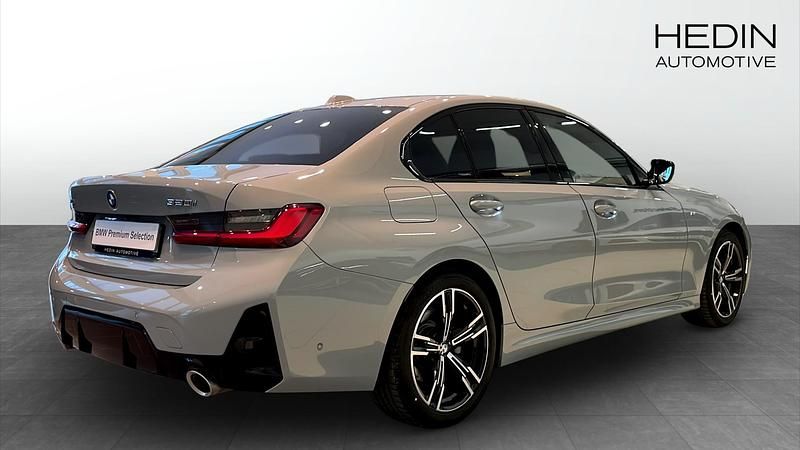 Begagnad BMW 320 M Sport 184 HK (135 kW) 2024 Grå Sedan