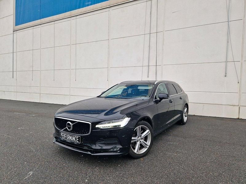 Begagnad 2018 Volvo V90 Momentum Kombi | 109 900 kr - Bild 1/4