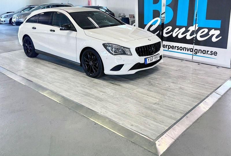 Vit Begagnad 2015 Mercedes CLA220 Shooting Brake Kombi | 152 000 kr (Marknadspris) - Bild 1/4
