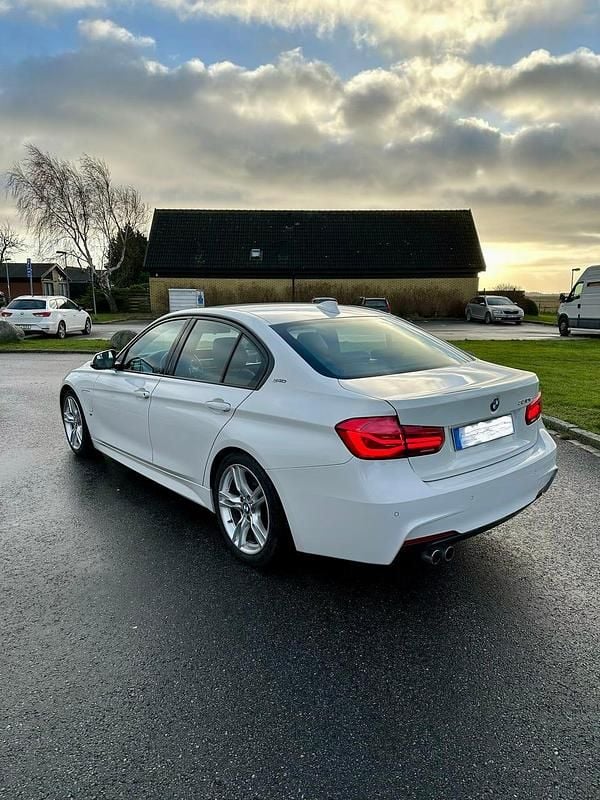 Begagnad BMW 330 M Sport 252 HK (185 kW) 2018