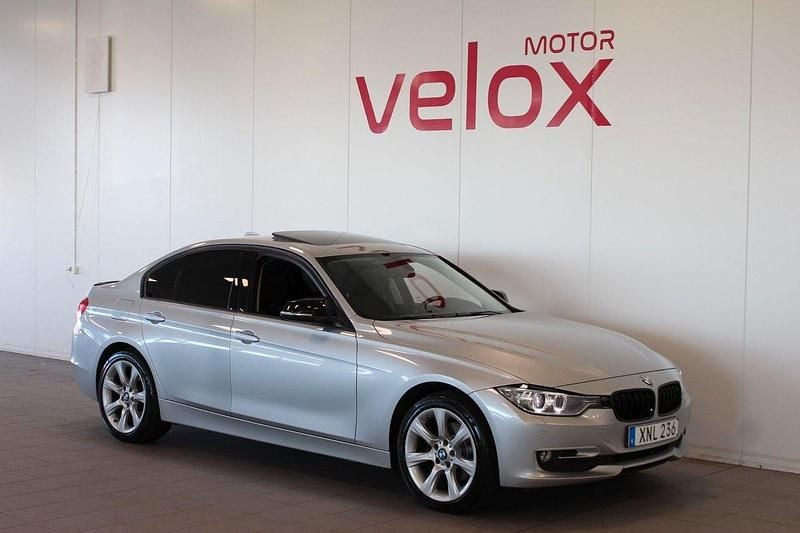 Silver Begagnad 2014 BMW 320 Sedan | 154 900 kr (Bra pris) - Bild 1/4