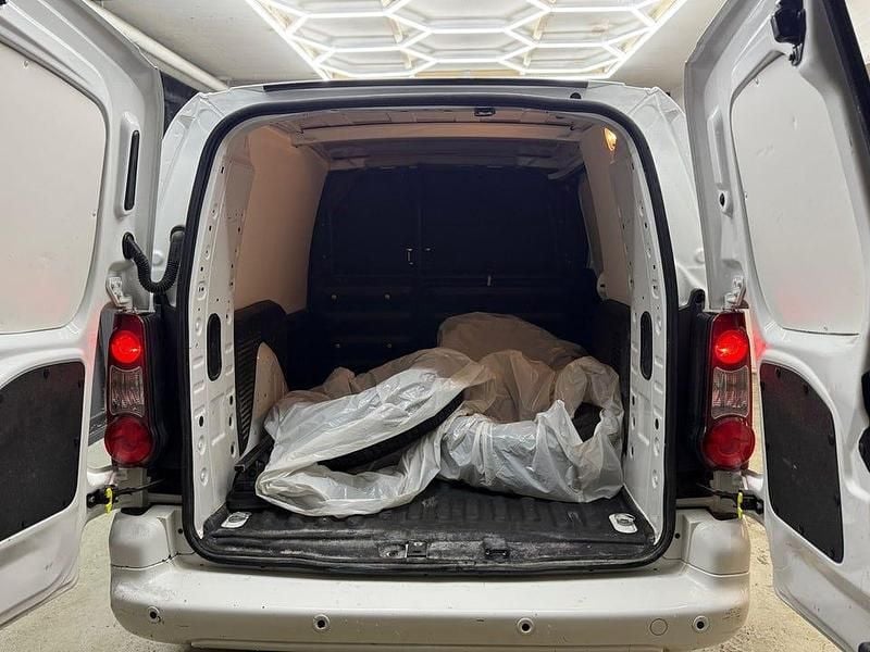 Begagnad Citroën Berlingo 99 HK (72 kW) 2017 Vit Minibuss