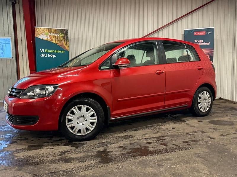 Röd Begagnad 2009 VW Golf VI Halvkombi | 54 900 kr (Marknadspris) - Bild 1/4