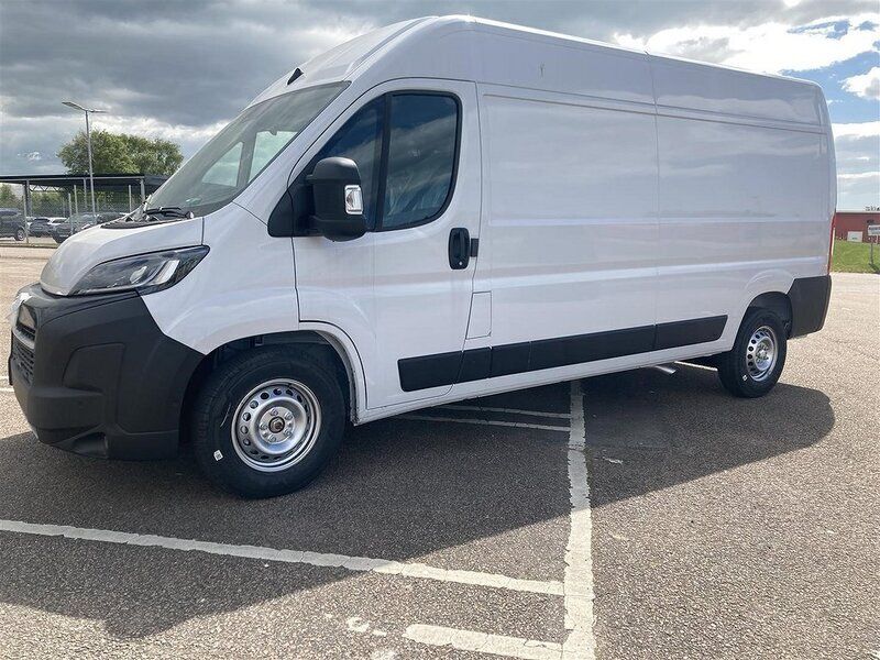 Vit Ny 2024 Opel Movano Van | 543 625 kr - Bild 1/4