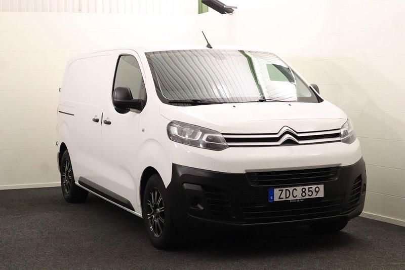Vit Begagnad 2018 Citroën Jumpy Minibuss | 124 900 kr (Bra pris) - Bild 1/4