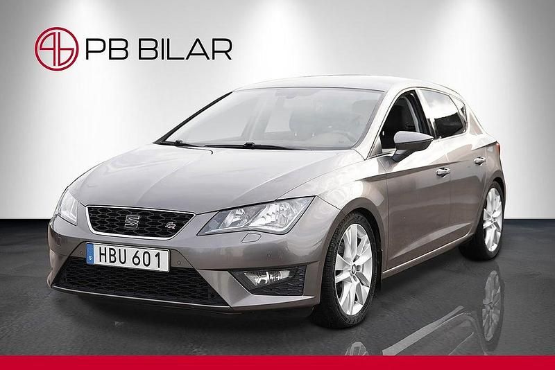 Grå Begagnad 2015 Seat Leon FR Halvkombi | 139 900 kr (Marknadspris) - Bild 1/3