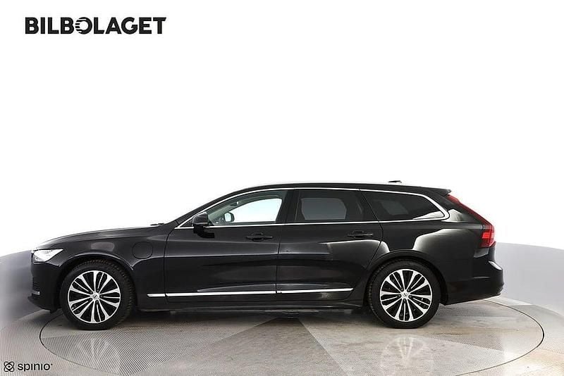 Begagnad Volvo V90 Core 253 HK (186 kW) 2022 Svart Kombi