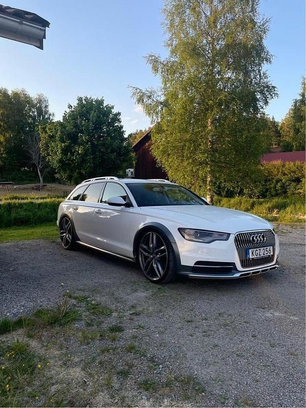 Vit Begagnad 2014 Audi A6 Allroad Kombi | 149 000 kr (Marknadspris) - Bild 1/3