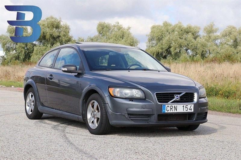 Grå Begagnad 2008 Volvo C30 Kinetic Halvkombi | 32 500 kr (Marknadspris) - Bild 1/4