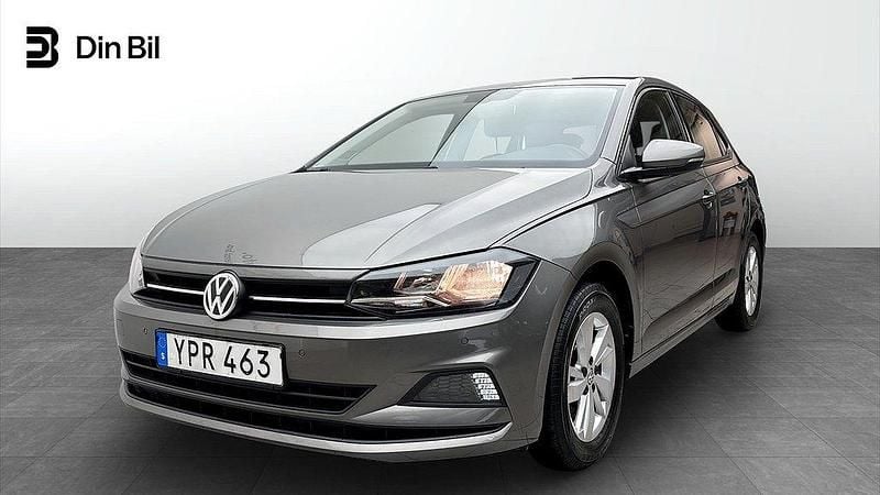 Ljusgrå Begagnad 2018 VW Polo Comfortline Halvkombi | 129 900 kr (Marknadspris) - Bild 1/4
