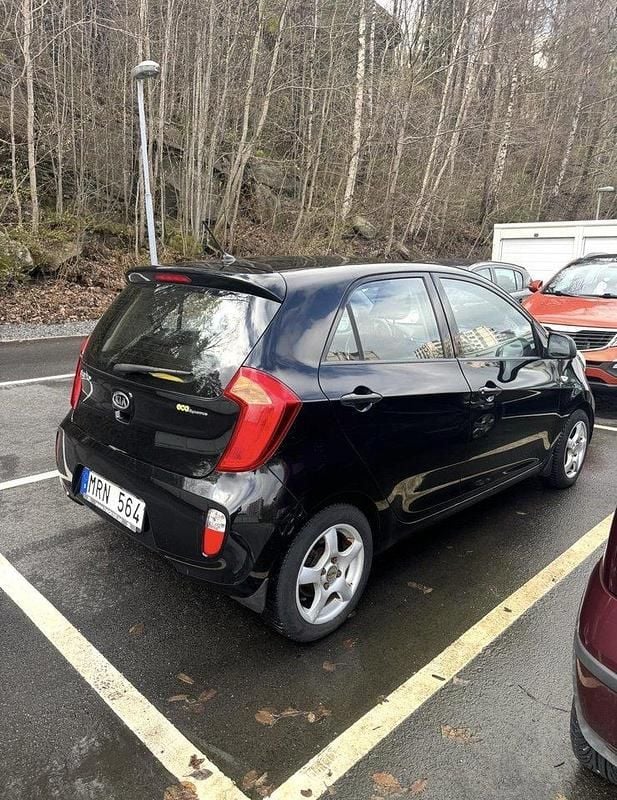 Svart Begagnad 2011 Kia Picanto Halvkombi | 37 000 kr (Lite dyr) - Bild 1/3
