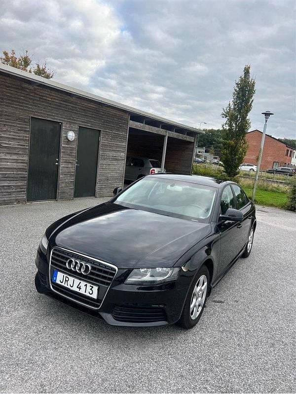 Svart Begagnad 2009 Audi A4 Sedan | 45 000 kr (Bra pris) - Bild 1/4