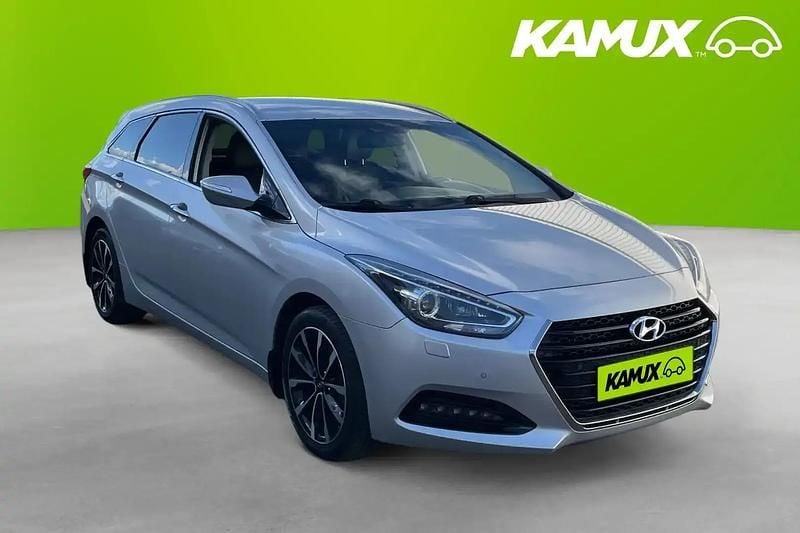 Silver/grå Begagnad 2016 Hyundai i40 Premium Kombi | 124 800 kr (Bra pris) - Bild 1/4