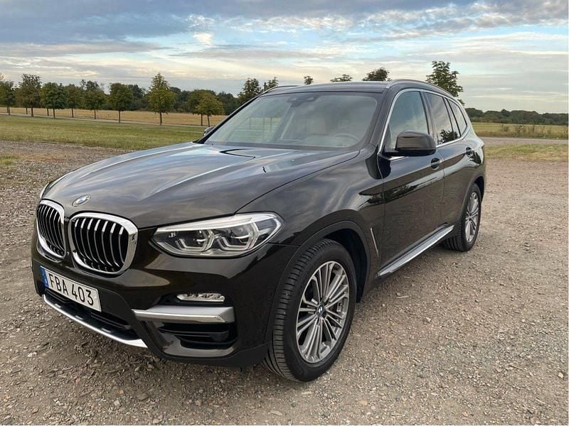 Brun Begagnad 2018 BMW X3 Luxury Line SUV | 359 900 kr (Marknadspris) - Bild 1/4
