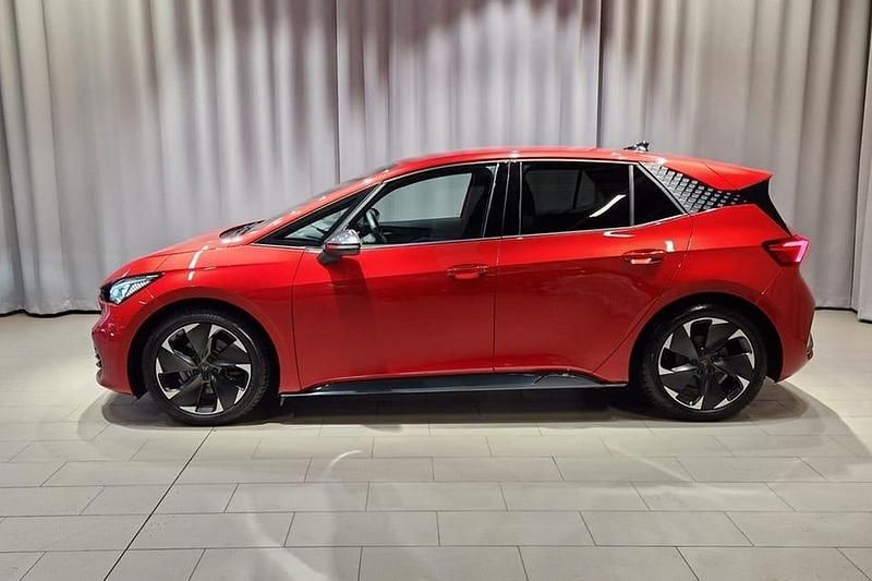 Begagnad Cupra Born 169 kW (231 HK) 2022 Röd Halvkombi