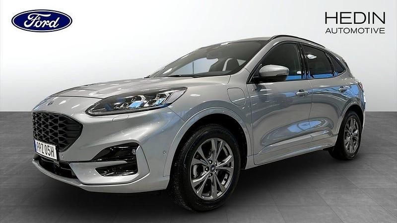 Begagnad Ford Kuga ST-Line X 152 HK (111 kW) 2022 Grå SUV