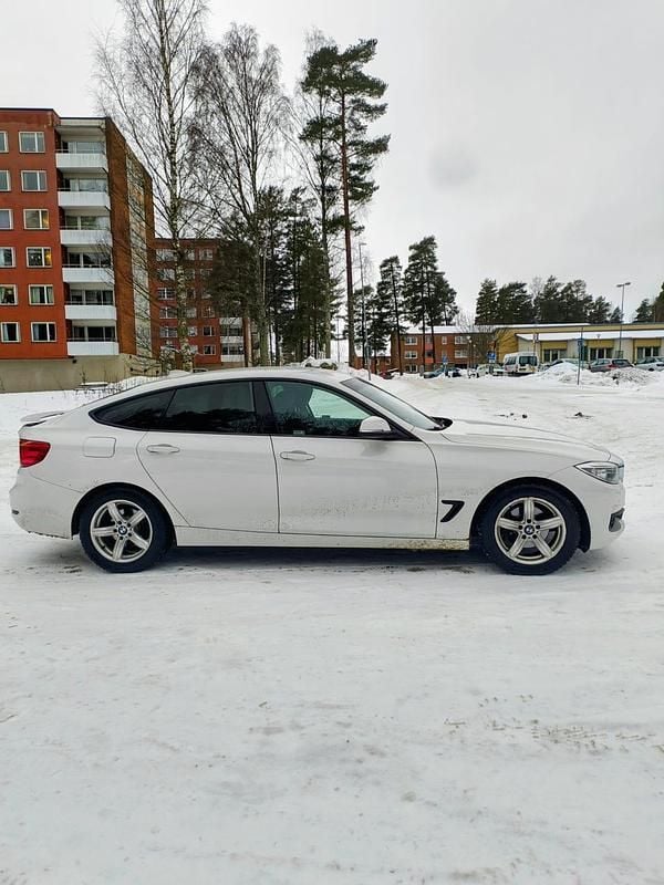 Begagnad BMW 320 Gran Turismo 184 HK (135 kW) 2014