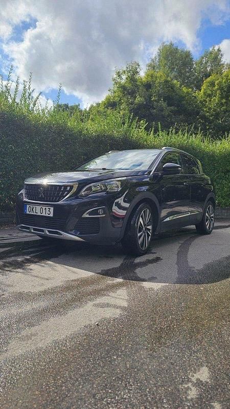 Svart Begagnad 2016 Peugeot 3008 SUV | 150 000 kr (Dyr) - Bild 1/4
