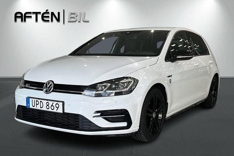Vit Begagnad 2018 VW Golf VII R-line Halvkombi | 198 900 kr (Marknadspris) - Bild 1/3