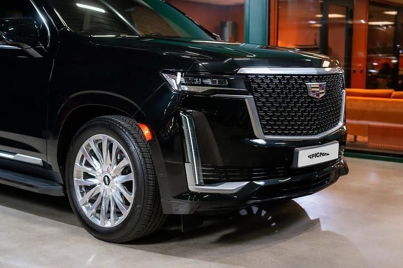 Begagnad Cadillac Escalade 426 HK (313 kW) 2022 Svart SUV