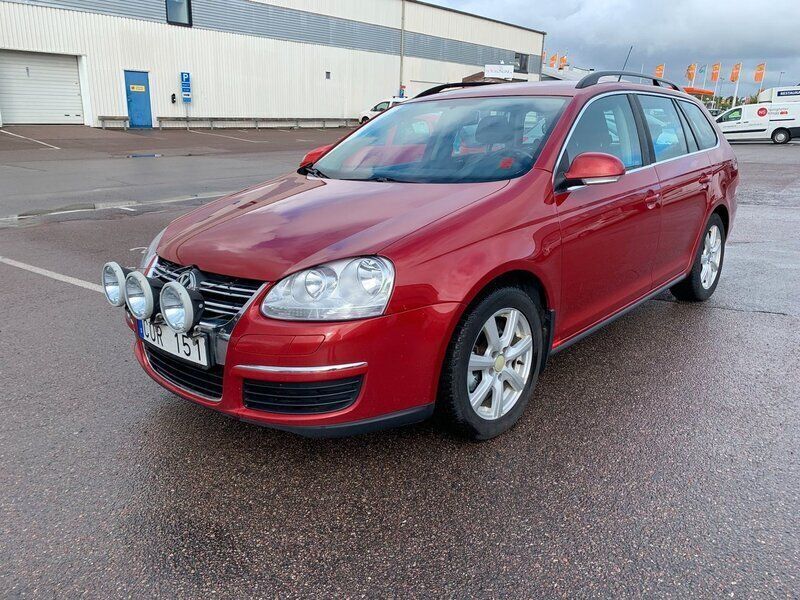 Röd Begagnad 2007 VW Golf VI Kombi | 44 900 kr (Lite dyr) - Bild 1/4