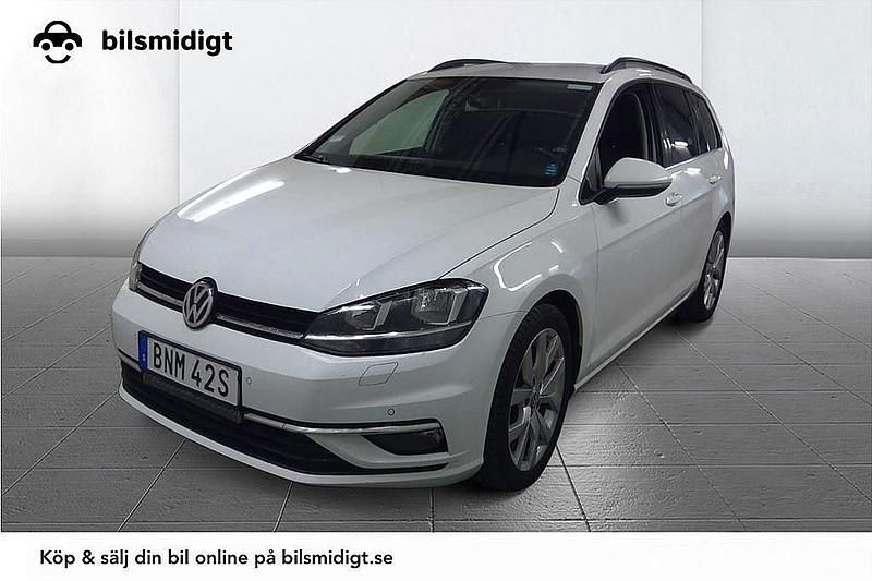 Vit Begagnad 2020 VW Golf VIII GT Kombi | 179 800 kr (Marknadspris) - Bild 1/3