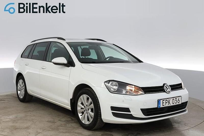 Vit Begagnad 2015 VW Golf VII Kombi | 119 900 kr (Marknadspris) - Bild 1/4