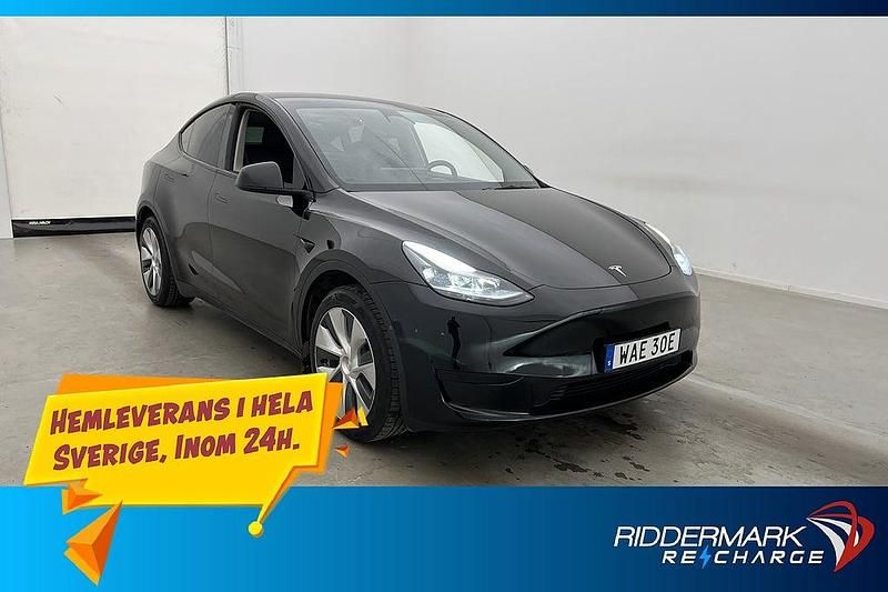 Svart Begagnad 2022 Tesla Model Y Standard Range SUV | 374 900 kr (Lite dyr) - Bild 1/3