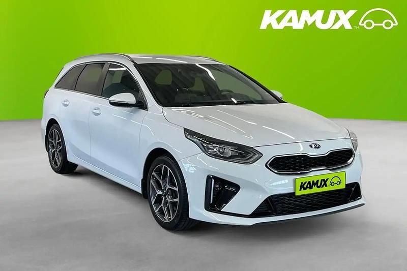 Vit Begagnad 2019 Kia Ceed Kombi | 208 700 kr (Marknadspris) - Bild 1/4