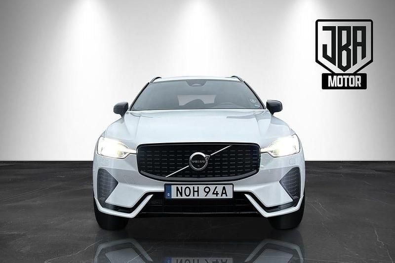 Begagnad Volvo XC60 R-Design 340 HK (250 kW) 2022 Vit SUV