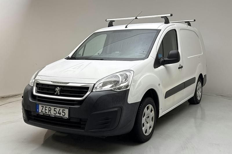 Vit Begagnad 2018 Peugeot Partner Minibuss | 65 000 kr (Superpris) - Bild 1/4