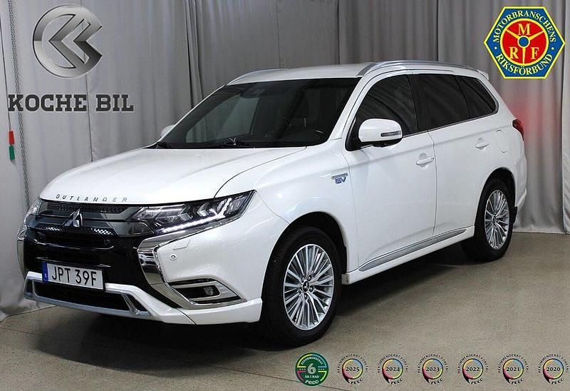 Vit Begagnad 2020 Mitsubishi Outlander P-HEV SUV | 244 900 kr (Marknadspris) - Bild 1/4