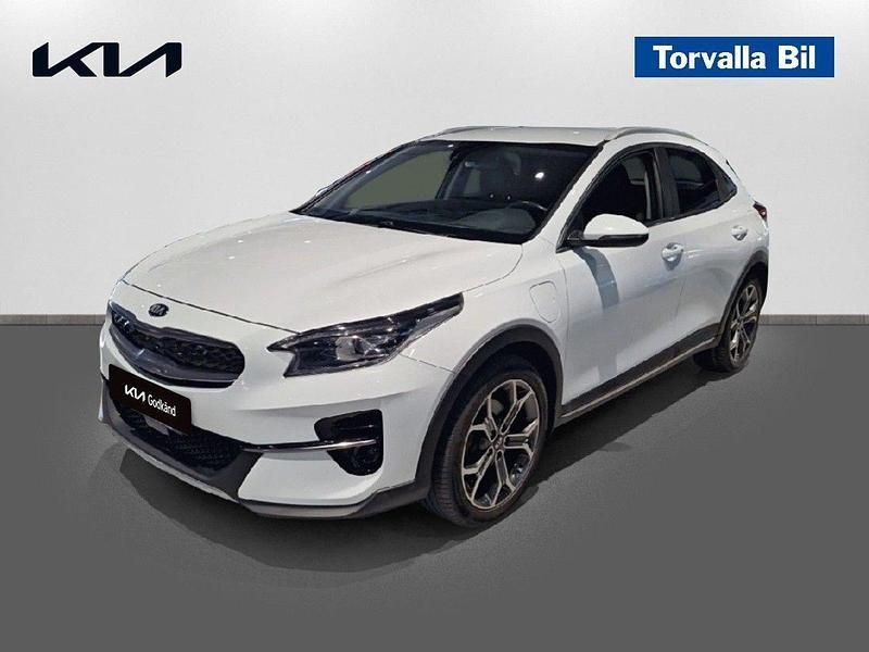 Vit (cassa white) Begagnad 2021 Kia XCeed Advance SUV | 219 900 kr (Marknadspris) - Bild 1/4