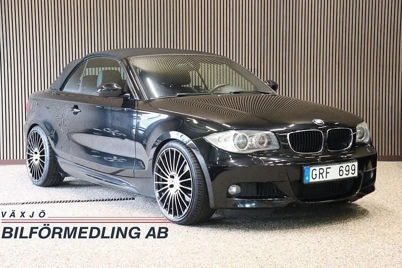 Svart Begagnad 2008 BMW 120 Cabriolet Advantage Cab | 99 500 kr (Marknadspris) - Bild 1/4