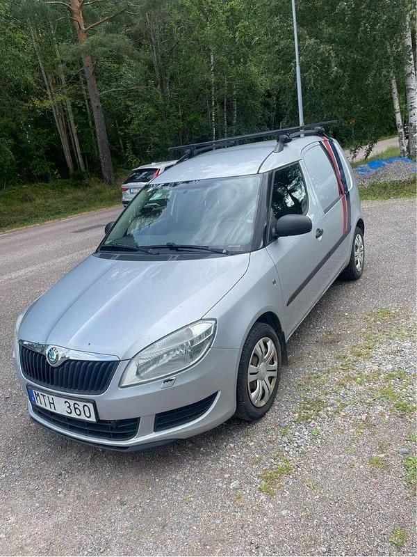 Silver Begagnad 2012 Skoda Roomster | 27 500 kr (Superpris) - Bild 1/1